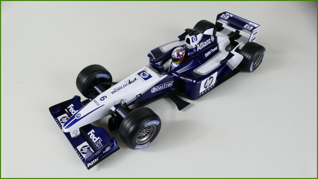 Model Formule Hot Wheels 1:18 - Williams F1 FW24 - Juan Pablo Montoya s Krabicí