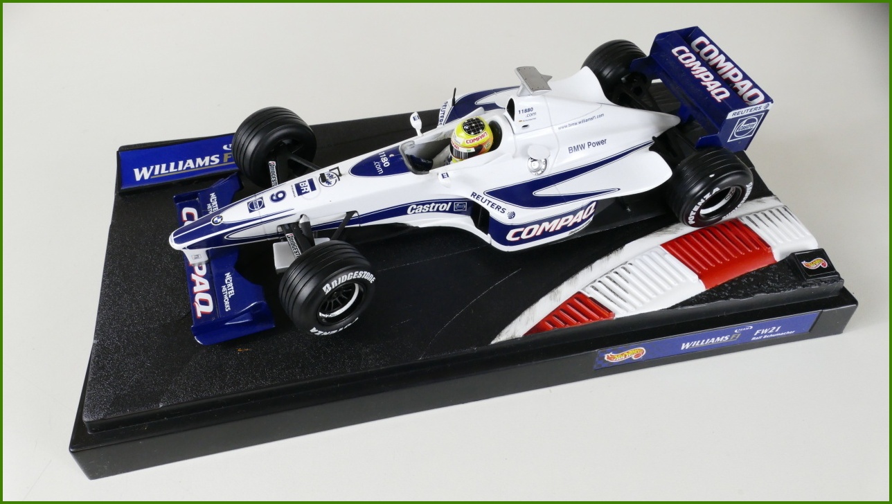 Model Formule Hot Wheels 1:18 - Williams F1 FW21 - Ralf Schumacher s Krabicí
