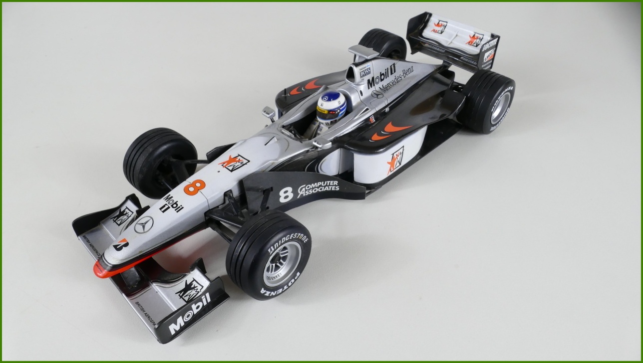 Model Formule Minichamps 1:18 - McLaren Mercedes MP4-13 (1998) - Mika Häkkinen - Viz Popis