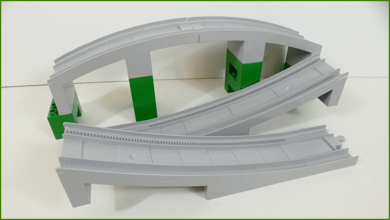 Lego® Duplo® Železniční Most - Barva Světle Šedá (Podstavce Zelené)