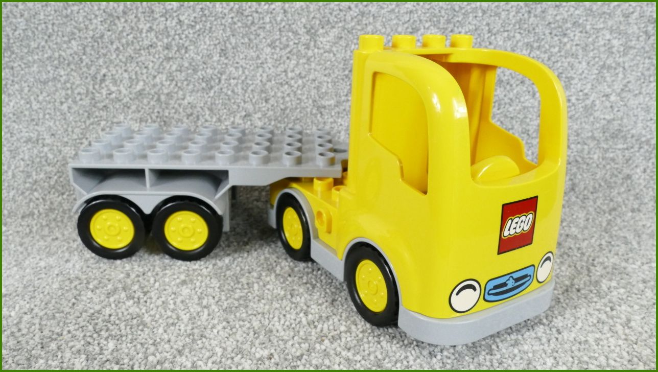 Lego® Duplo® Tahač Žlutý s Nápisem Lego a Šedým Návěsem