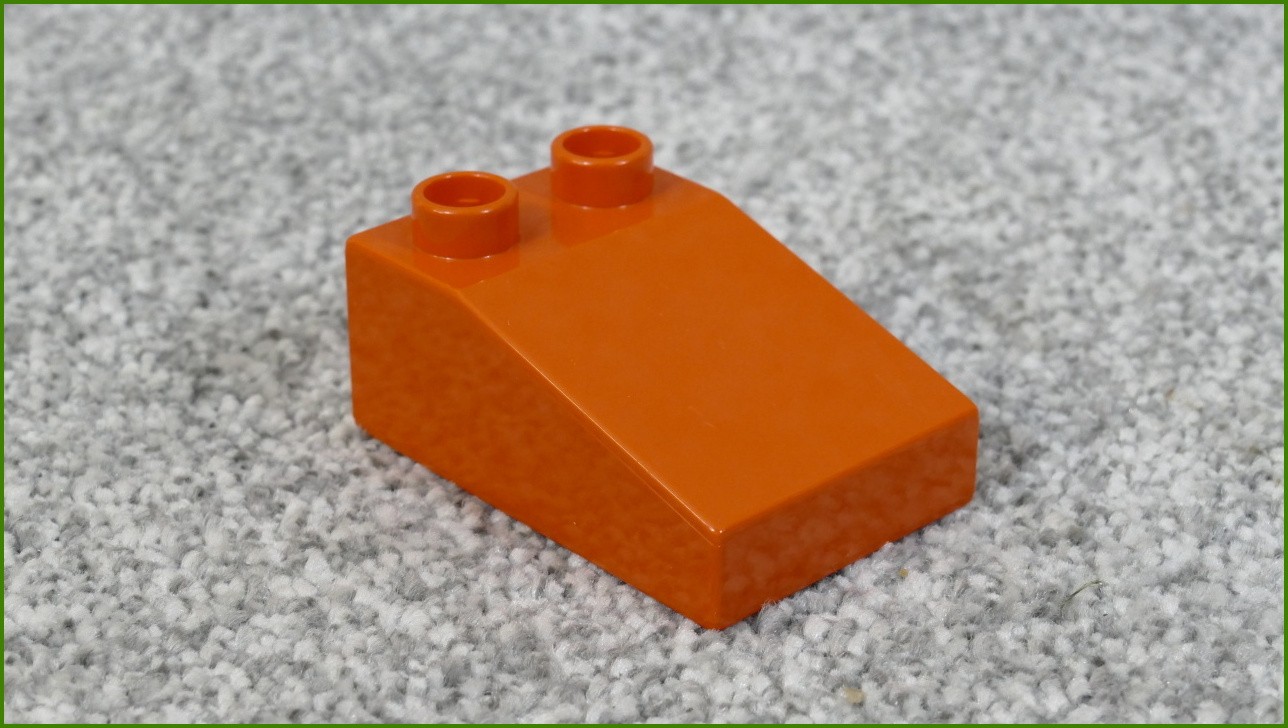 Lego® Duplo® Kostka 2x3 Zkosená Tmavě Oranžová Stříška - Nová