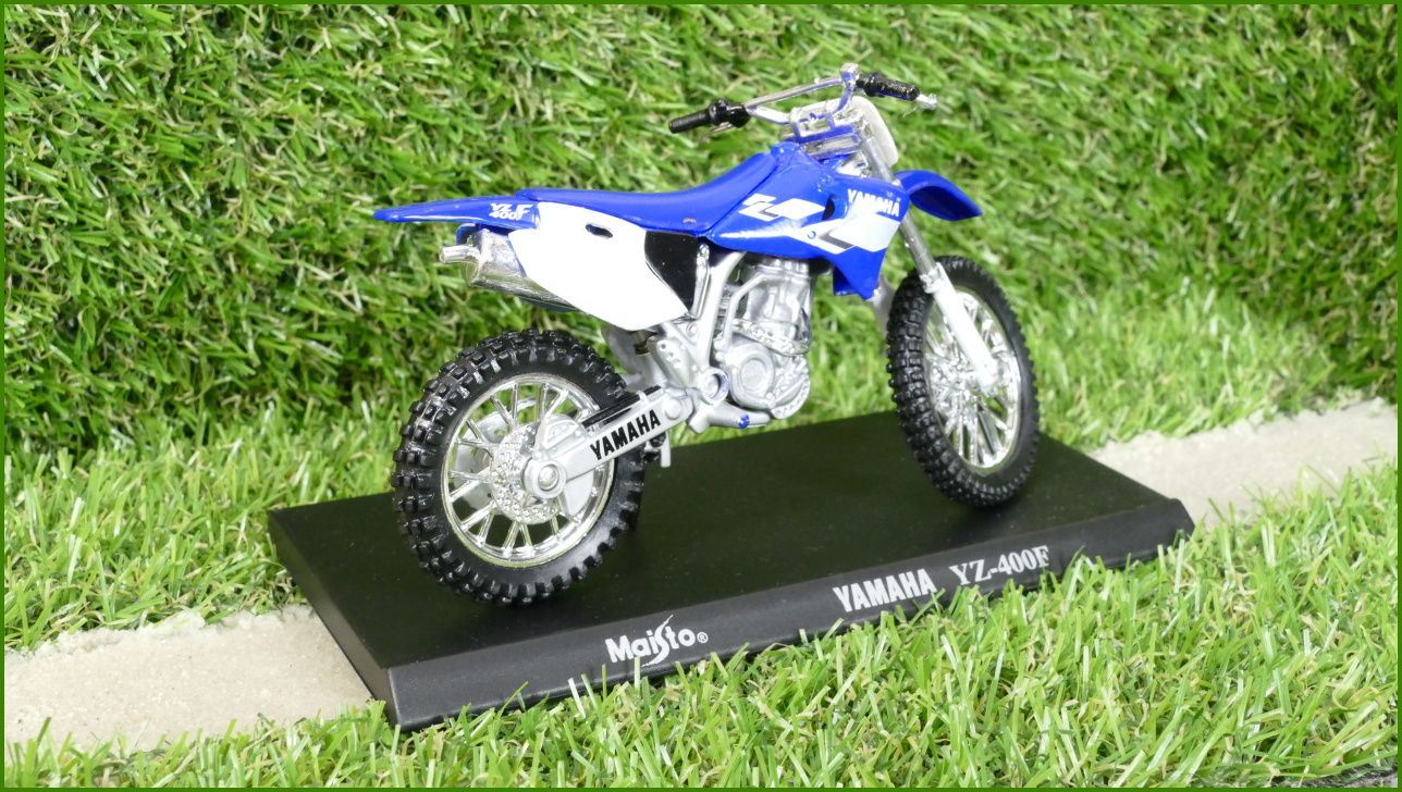Model Replika Maisto Motorka 1:18 - Yamaha YZ-400F