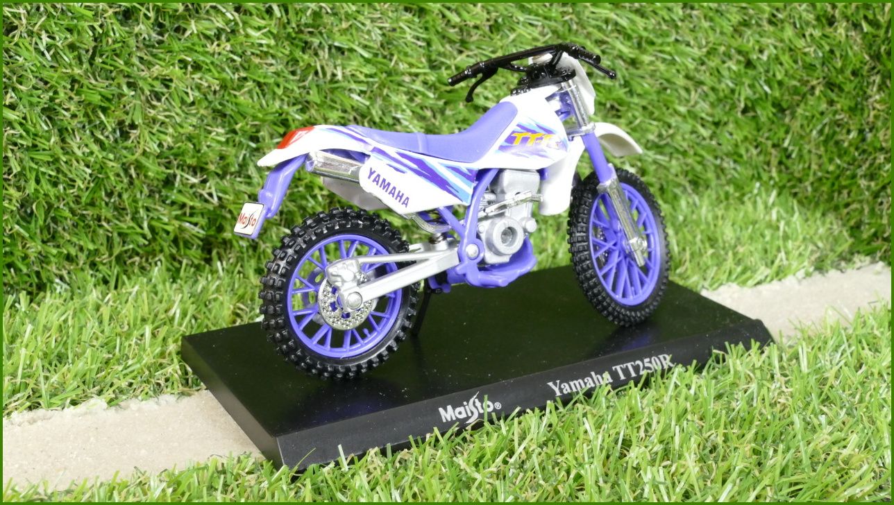 Model Replika Maisto Motorka 1:18 - Yamaha TT250R