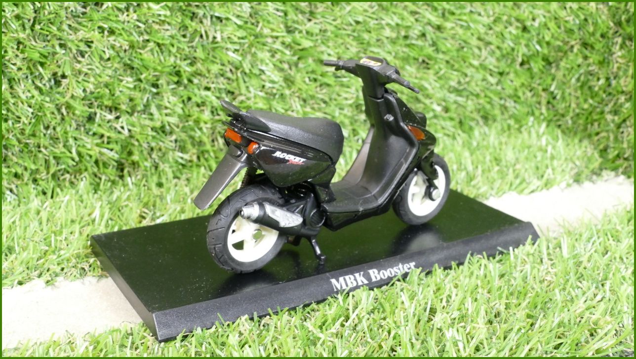 Model Replika Majorette Motorka 1:18 - MBK Booster