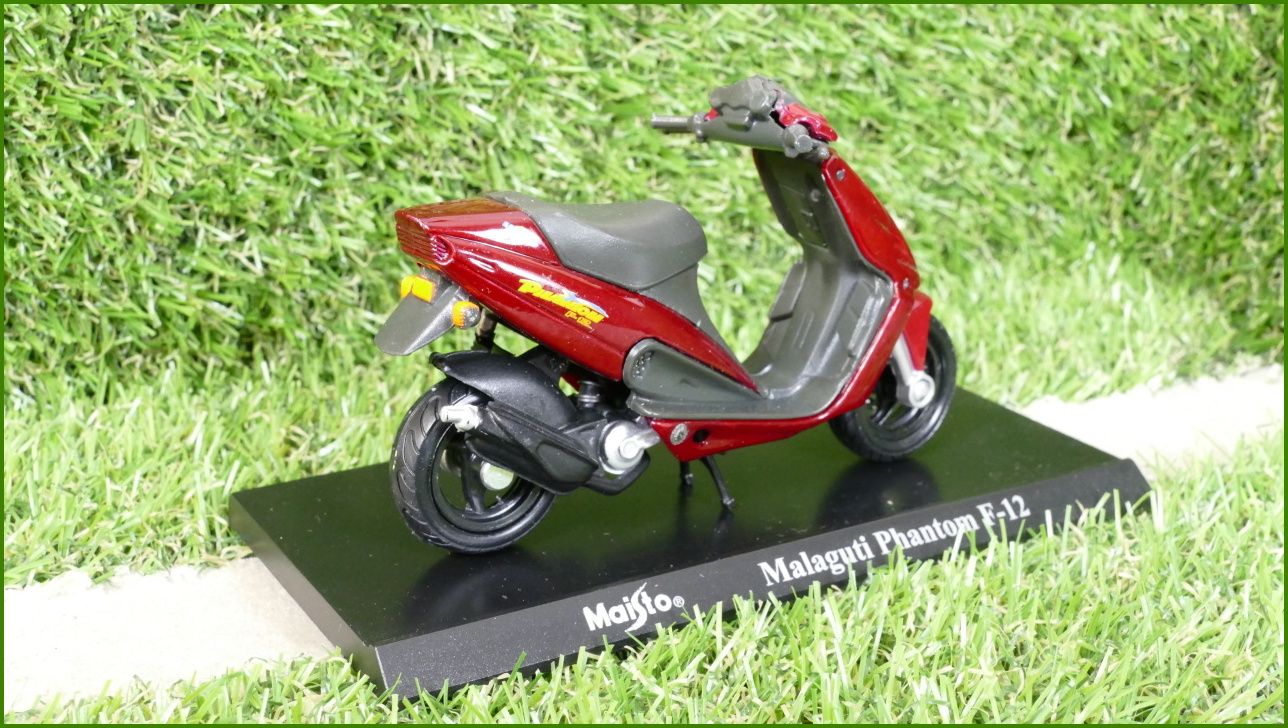 Model Replika Maisto Motorka 1:18 - Malaguti Phantom F-12