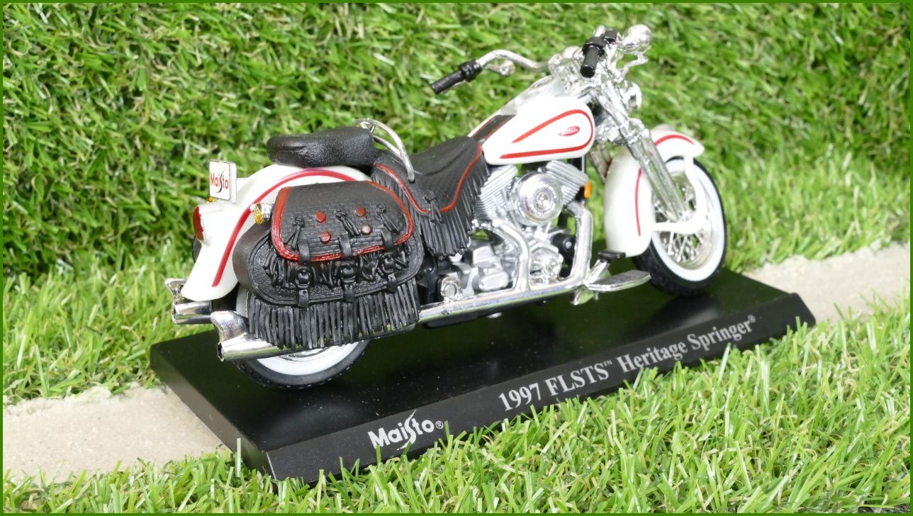 Model Replika Maisto Motorka 1:18 - 1997 FLSTS Heritage Springer