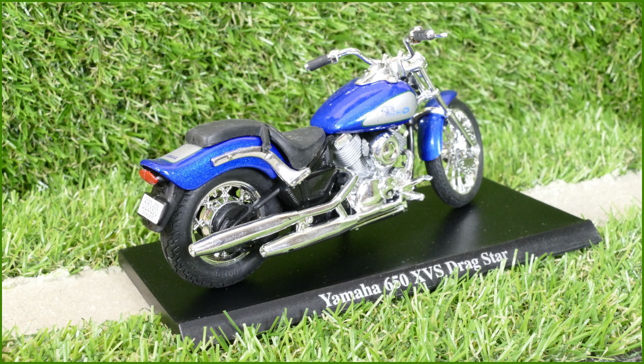 Model Replika Majorette Motorka 1:18 - Yamaha 650 XVS Drag Star