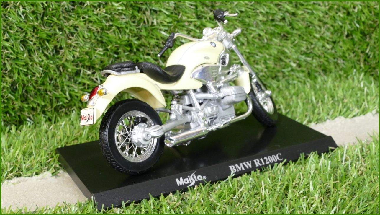 Model Replika Maisto Motorka 1:18 - BMW R1200C
