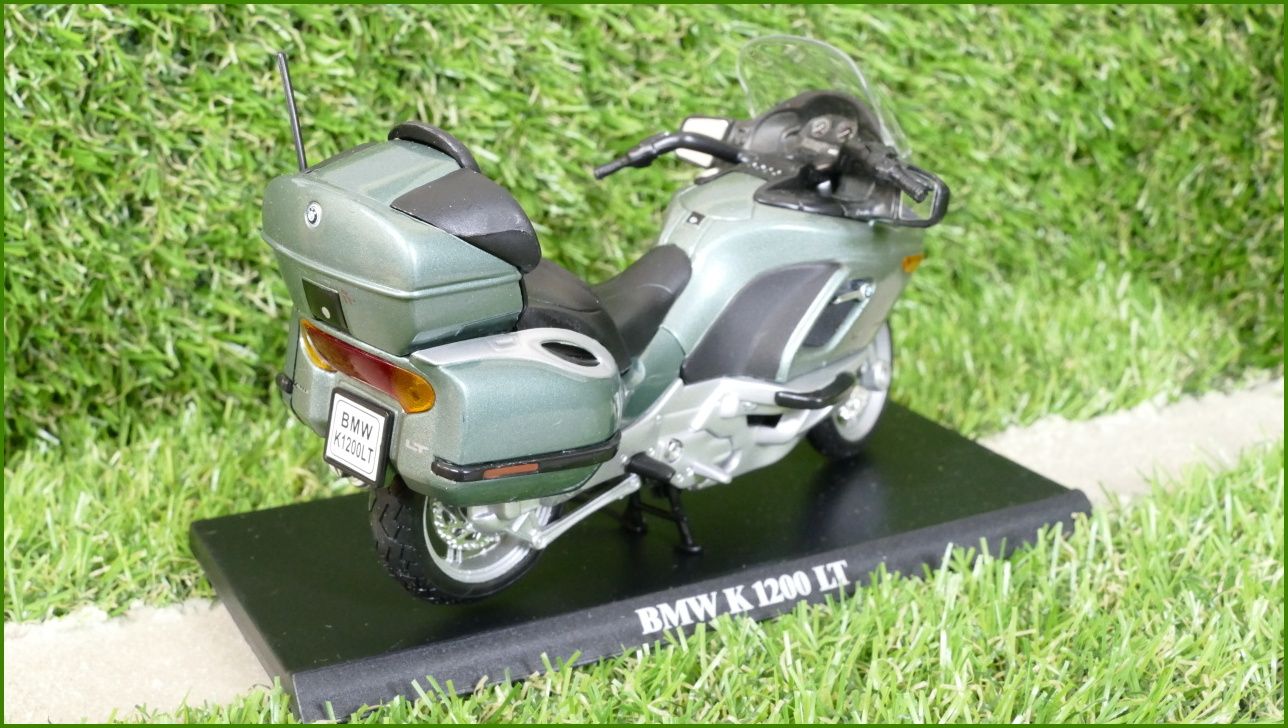 Model Replika Motorka 1:18 - BMW K 1200 LT