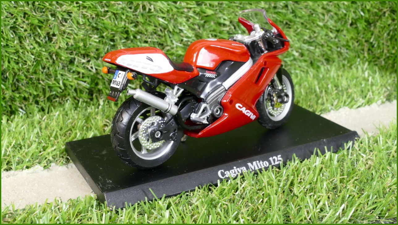Model Replika Motorka 1:18 - Cagiva Mito 125