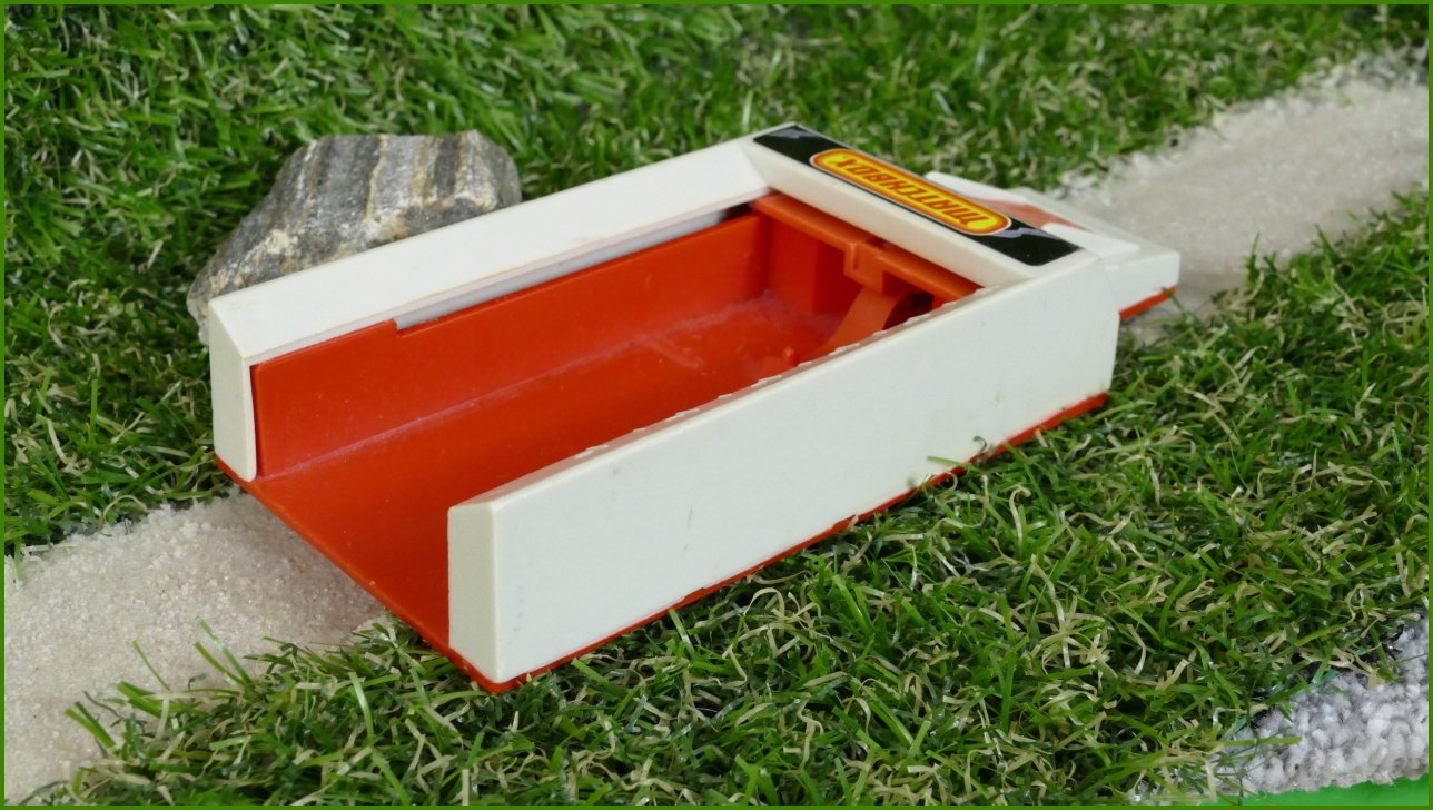 Autíčko Matchbox Odpalovač Trickshifters (Part 924201)