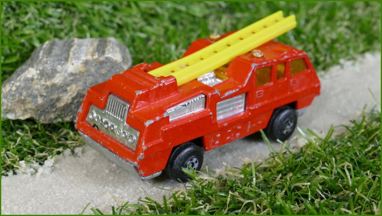 Autíčko Matchbox Superfast No.22 Blaze Buster (Lesney)