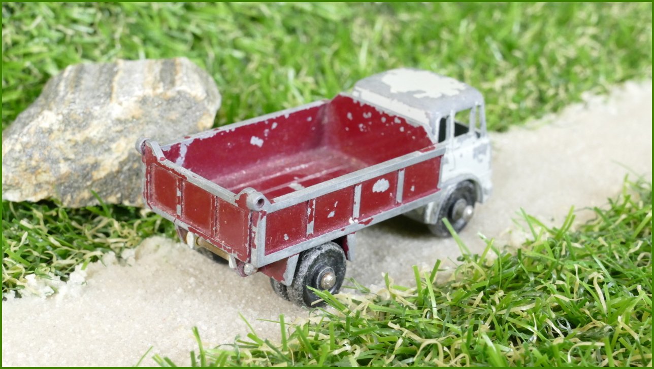 Autíčko Matchbox No.3 Bedford 7.5 Ton Tipper (Lesney)
