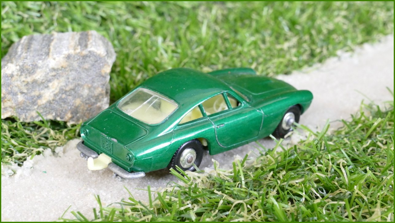 Autíčko Matchbox No.75 - Ferrari Berlinetta (Lesney)