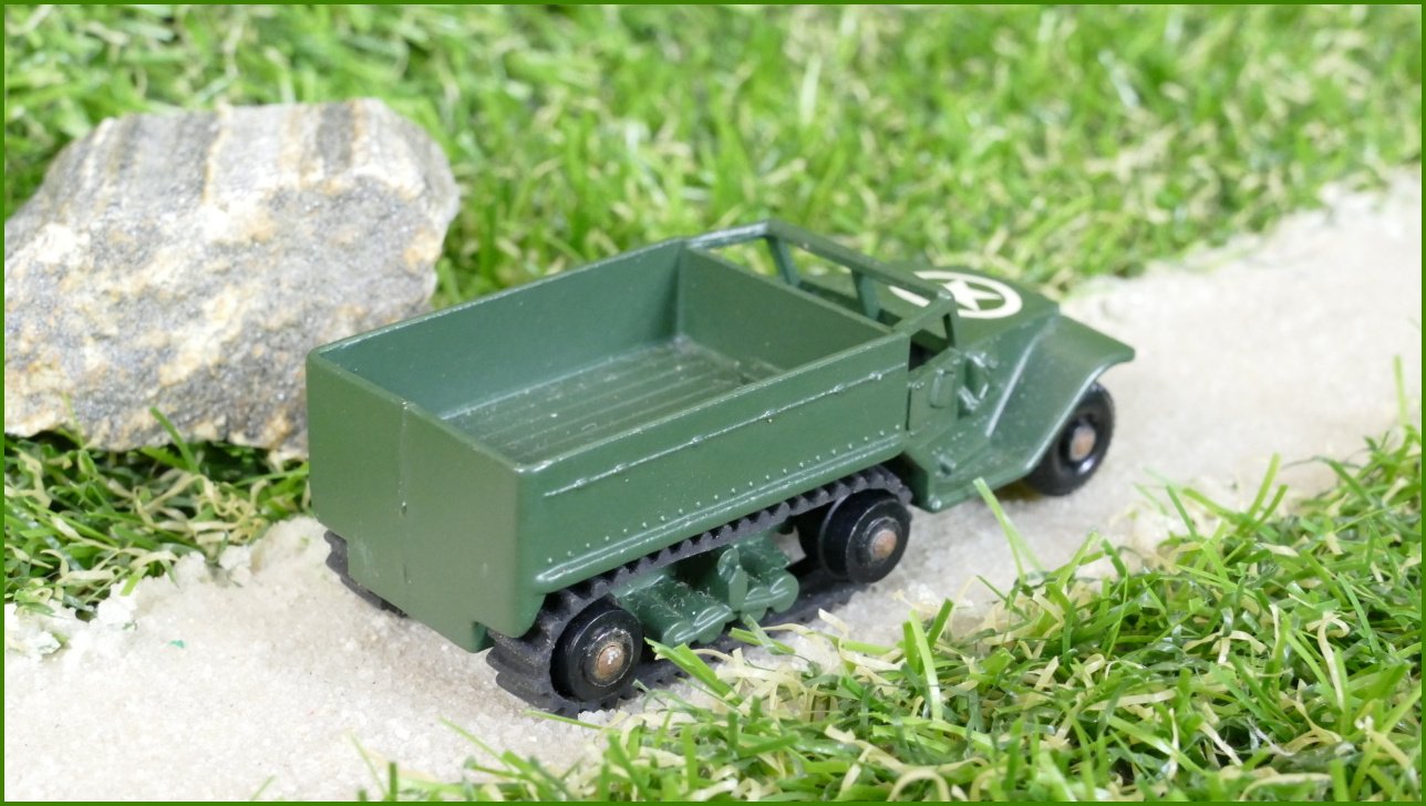 Model Autíčka Matchbox No.49 Personnel Carrier (Lesney)