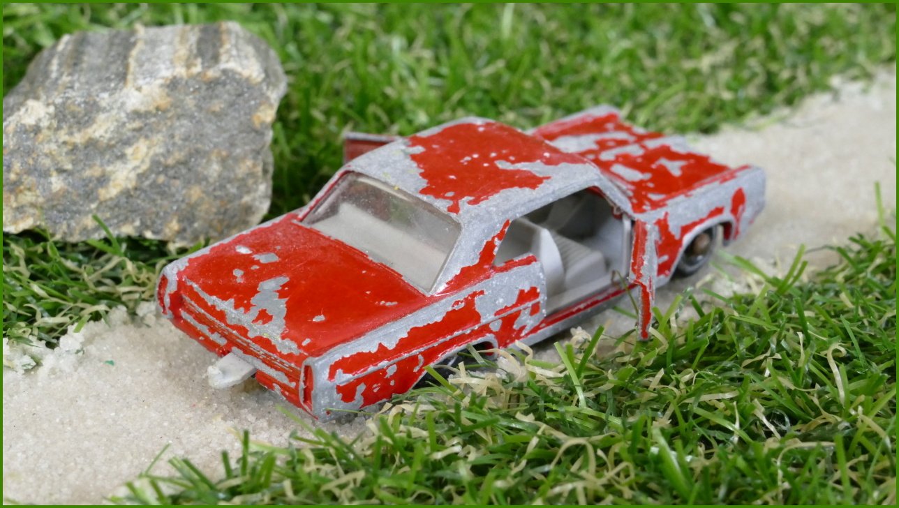 Model Autíčka Matchbox No.22 Pontiac G.P. Sports Coupé (Lesney)