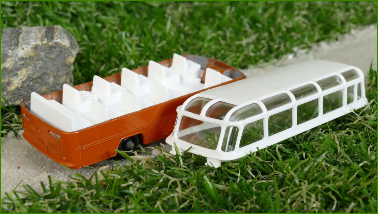 Model Autíčka Matchbox No.68 - Mercedes Coach (Lesney)