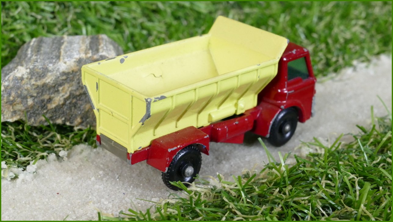 Model Autíčka Matchbox No.70 - Crit Spreading Truck (Lesney)