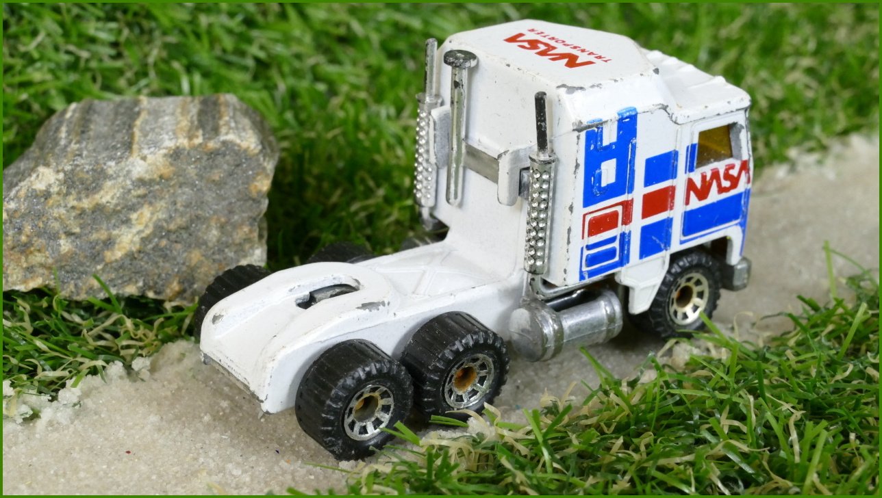 Model Autíčka Matchbox Kenworth Nasa