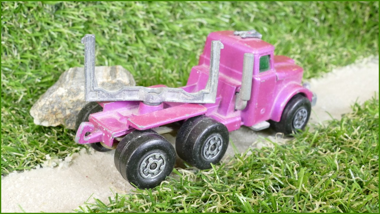 Model Autíčka Matchbox SuperKings - Scammell Contractor (Lesney) - horší zadní nápravy