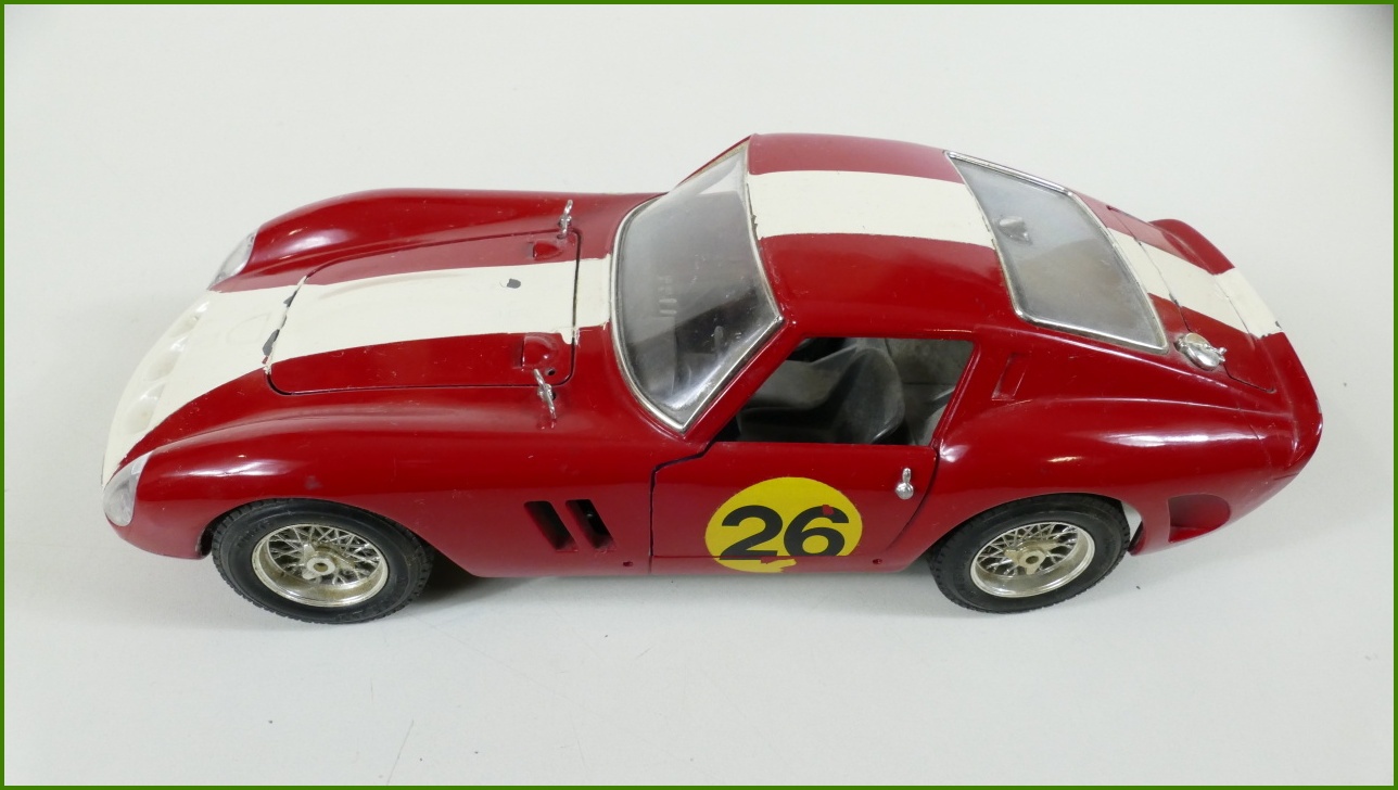 Kovový Model Bburago 1:18 - Ferrari GTO (1962) - Viz Popis