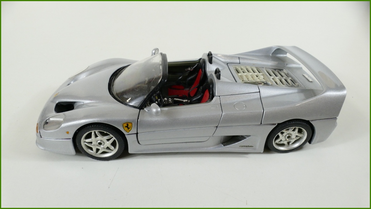 Kovový Model Bburago 1:18 - Ferrari F50 (1995) - Viz Popis