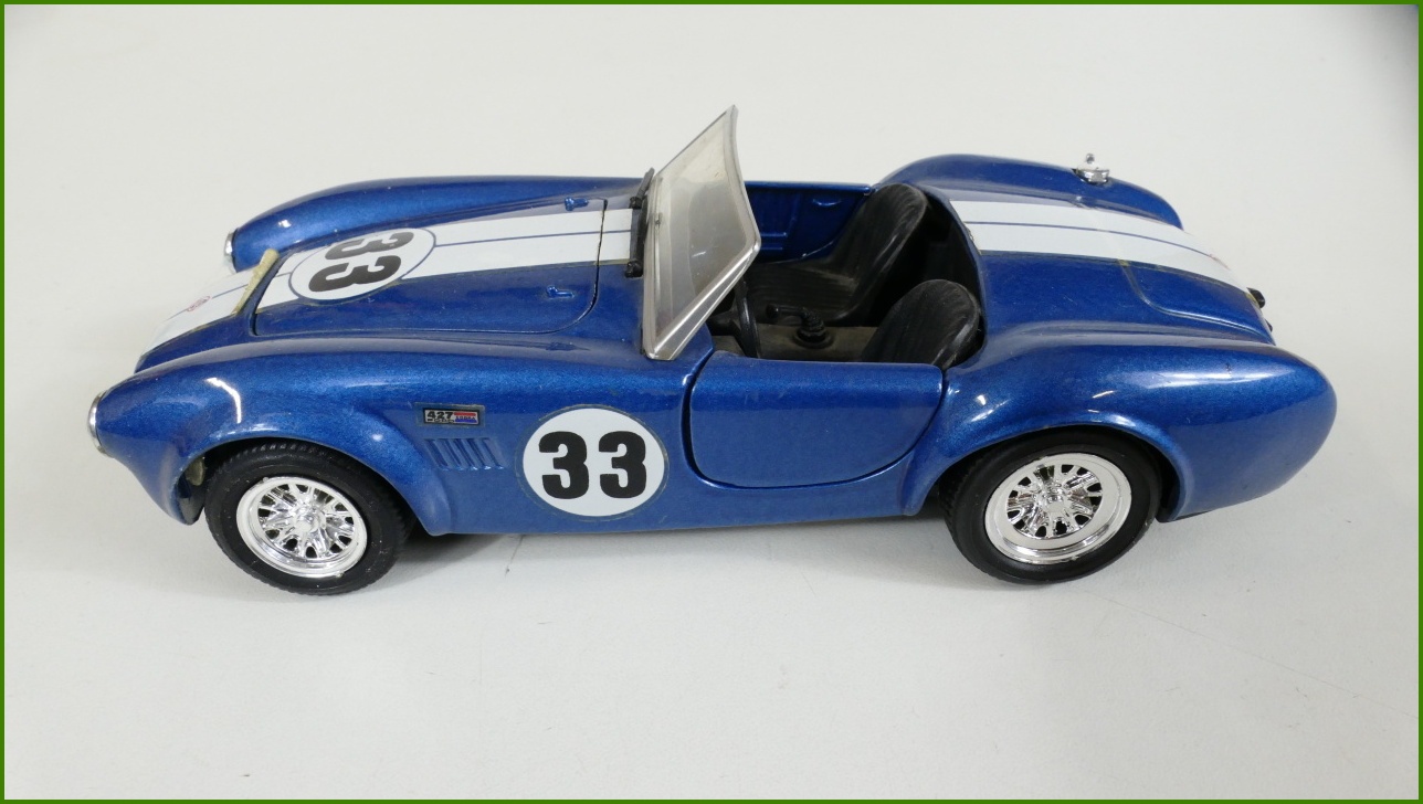 Model Auta Revell 1:24 - Cobra 427