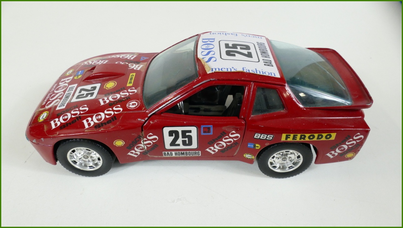 Model Auta Bburago 1:24 - Porsche 924 Turbo - Viz Popis