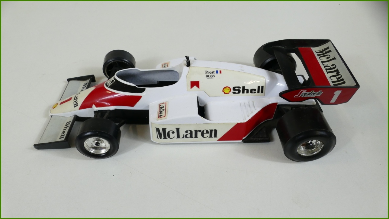 Model Auta Bburago 1:24 - Mc Laren MP4/2 - Viz Popis