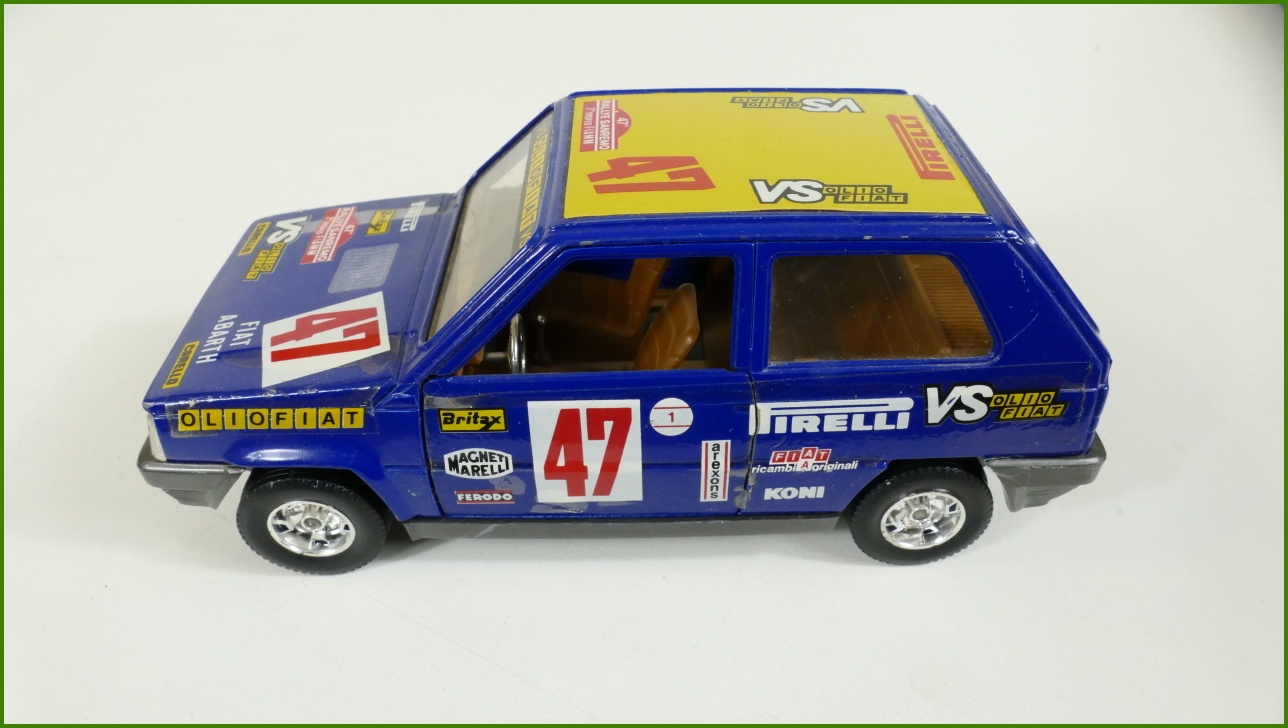 Model Auta Bburago 1:24 - Fiat Panda 45