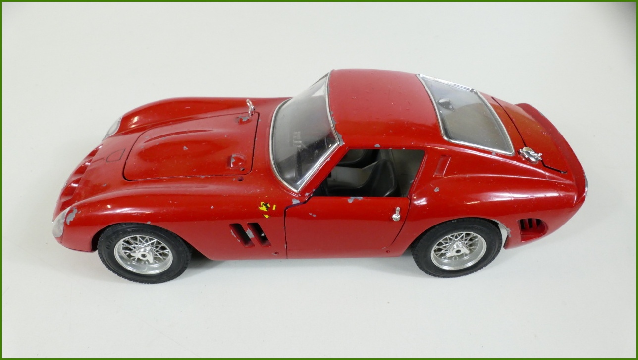Kovový Model Bburago 1:18 - Ferrari GTO (1962) - Viz Popis