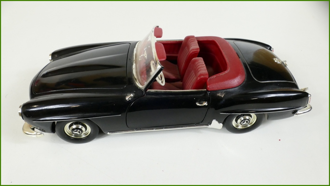 Model Auta ERTL 1:18 Mercedes-Benz 190SL - Viz Popis