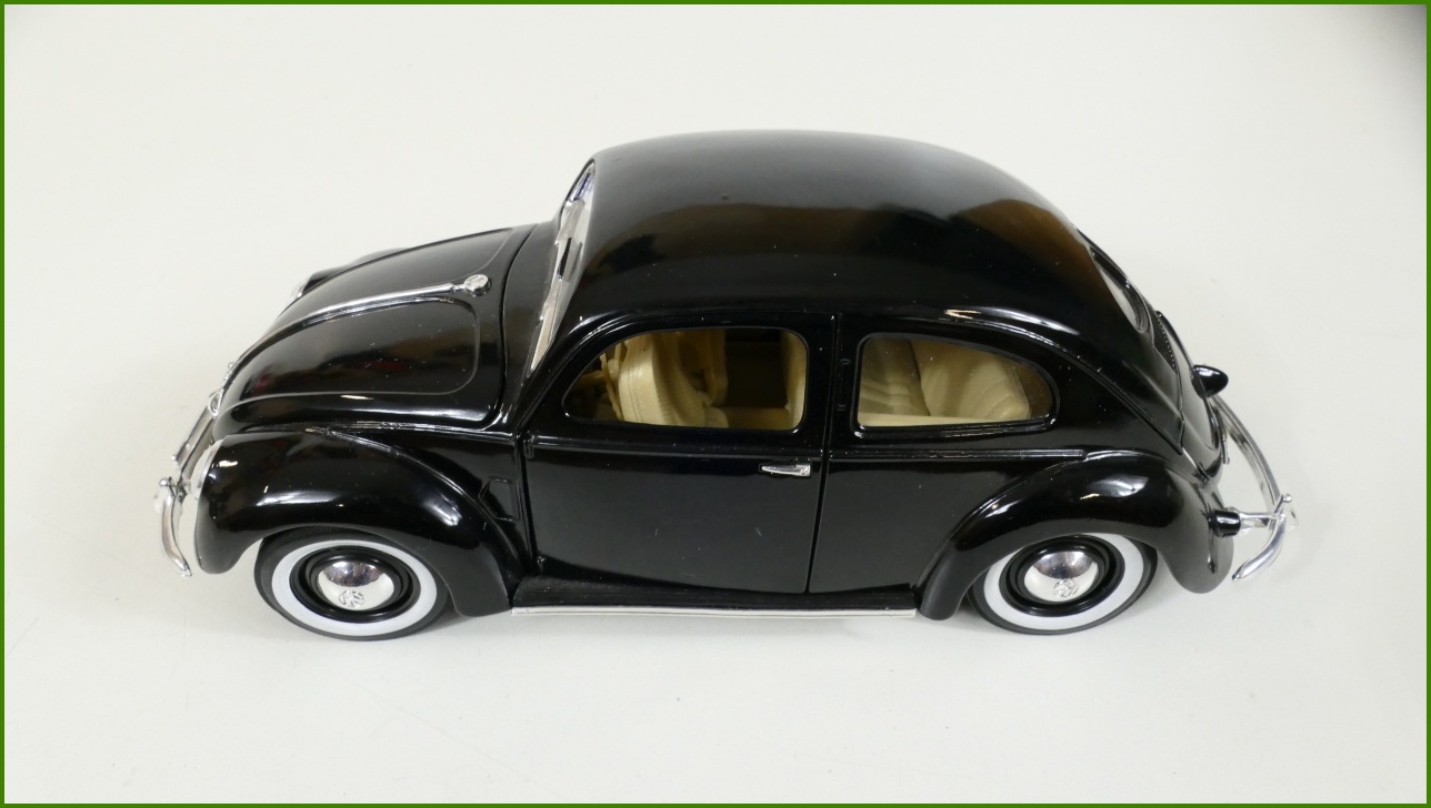 Model Auta Maisto 1:18 Volkswagen Export Sedan (1951)