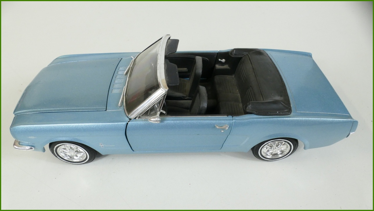 Model Auta Revell 1:18 - Ford Mustang (1965) - Viz Popis