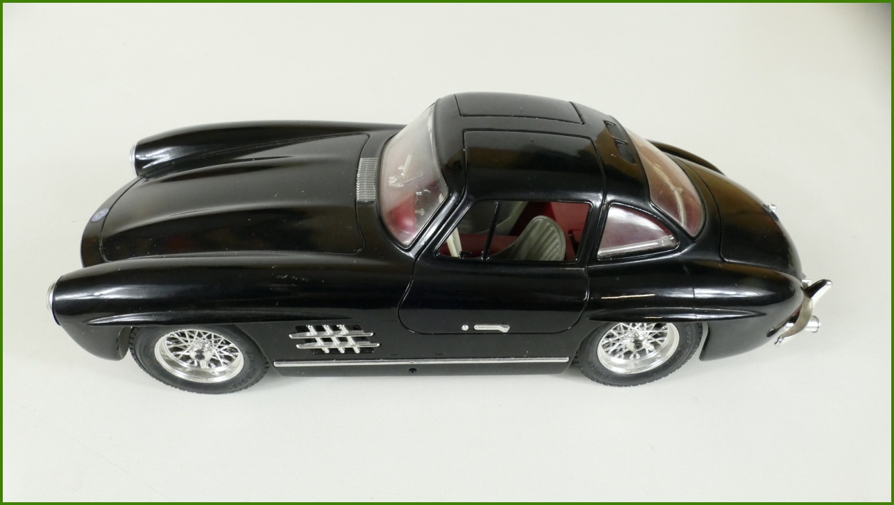 Kovový Model Bburago 1:18 - Mercedes 300 SL (1954) - Viz Popis