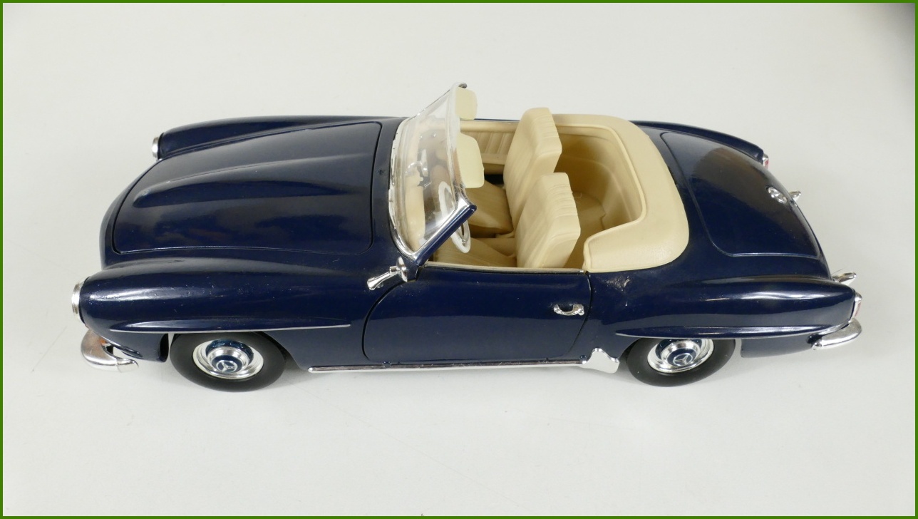 Model Auta ERTL 1:18 - Mercedes Benz 190 SL - Viz Popis