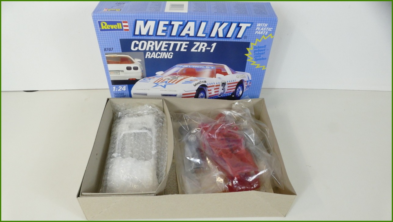 Model Auta Revell Metal Kit Stavebnice 1:24 - Corvette ZR-1 Racing