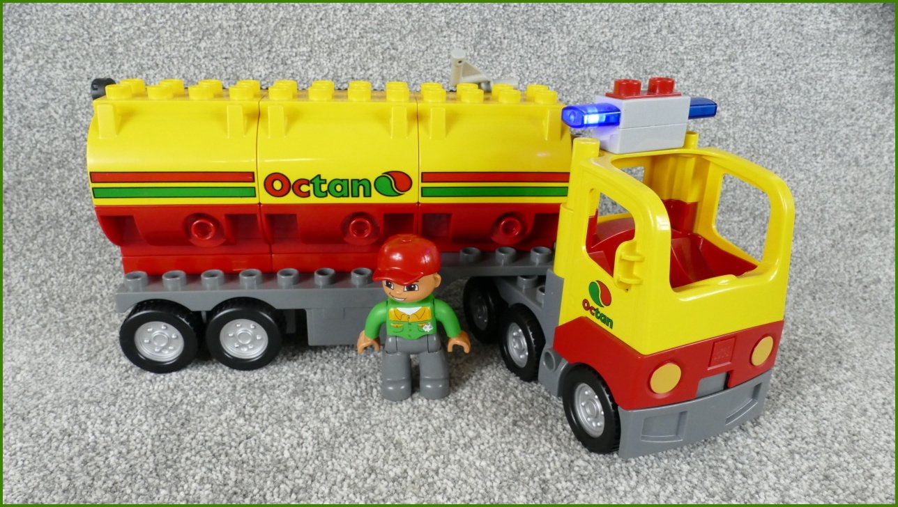 Lego® Duplo® Nákladní Auto - Cisterna Octan s Cisternami a Majáčkem / Šedý Podvozek