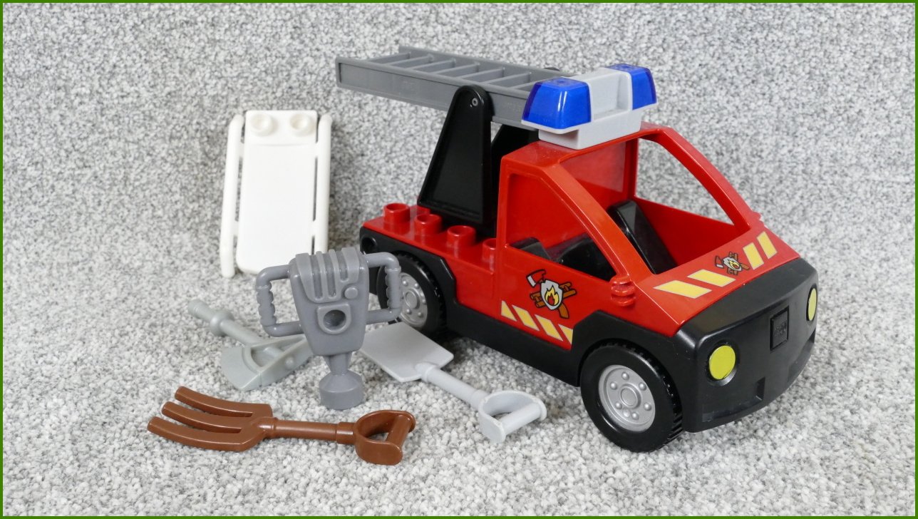 Lego® Duplo® Hasičské Větší Osobní Auto se Žebříkem a Příslušenstvím