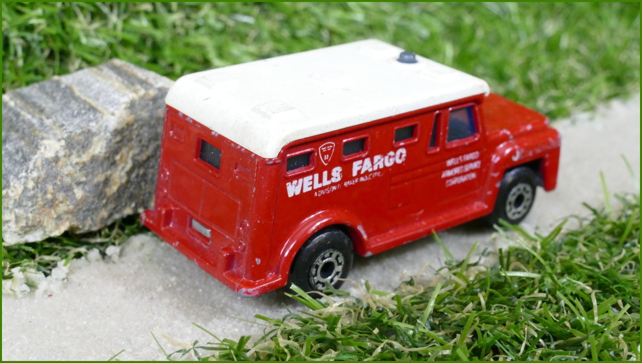 Model Autíčka Matchbox Lesney No.69 - Armored Truck