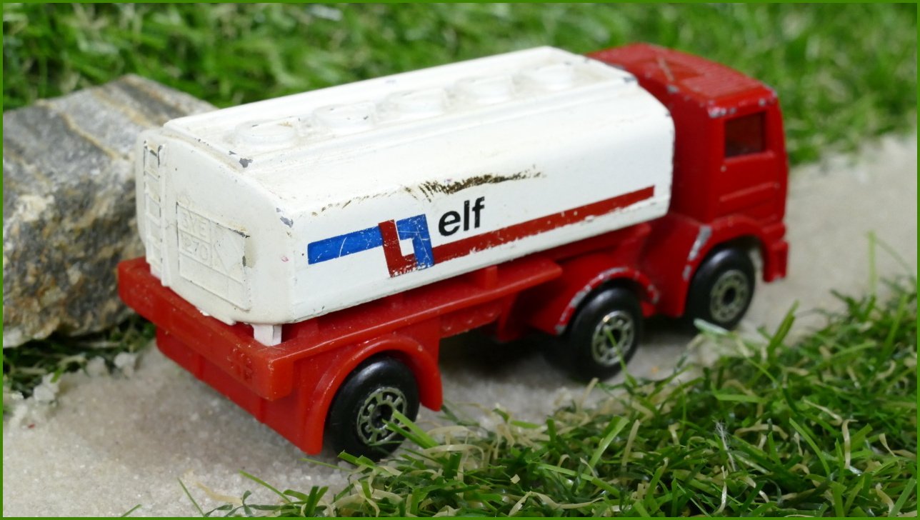 Model Autíčka Matchbox Lesney Articulated Tanker