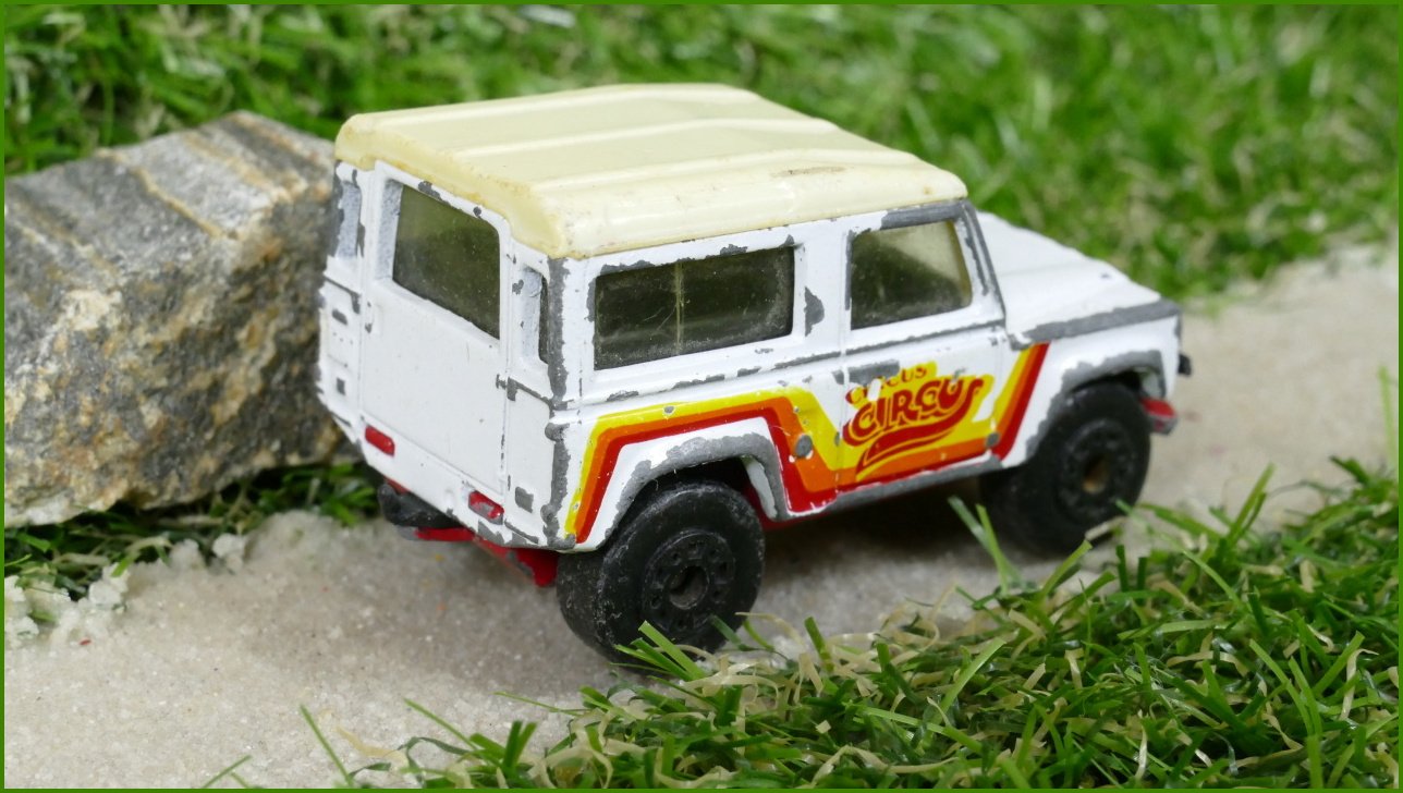 Autíčko Matchbox (Thailand) Land Rover Ninety