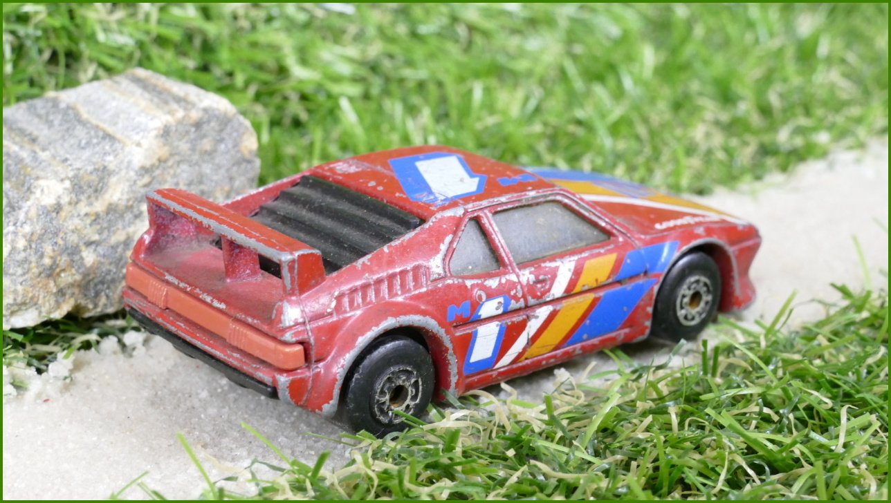 Autíčko Matchbox (China) BMW M1