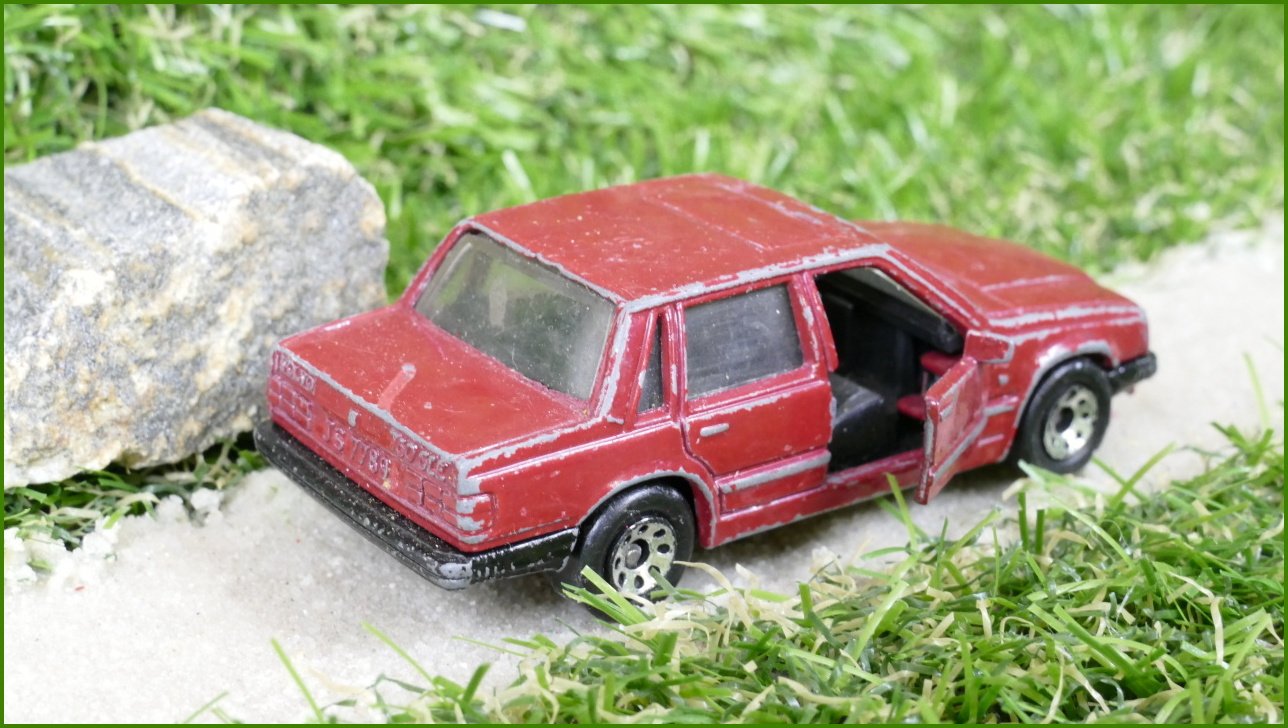 Autíčko Matchbox (China) Volvo 760