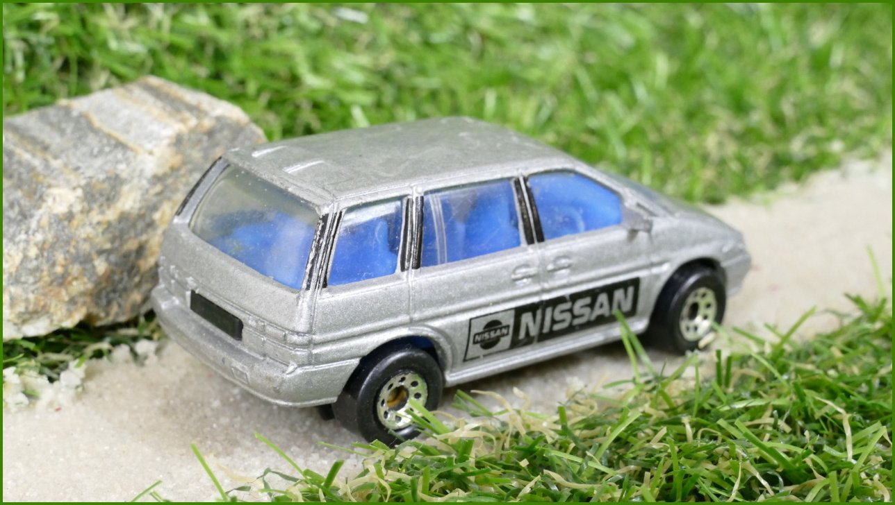 Autíčko Matchbox (China) Nissan Prairie