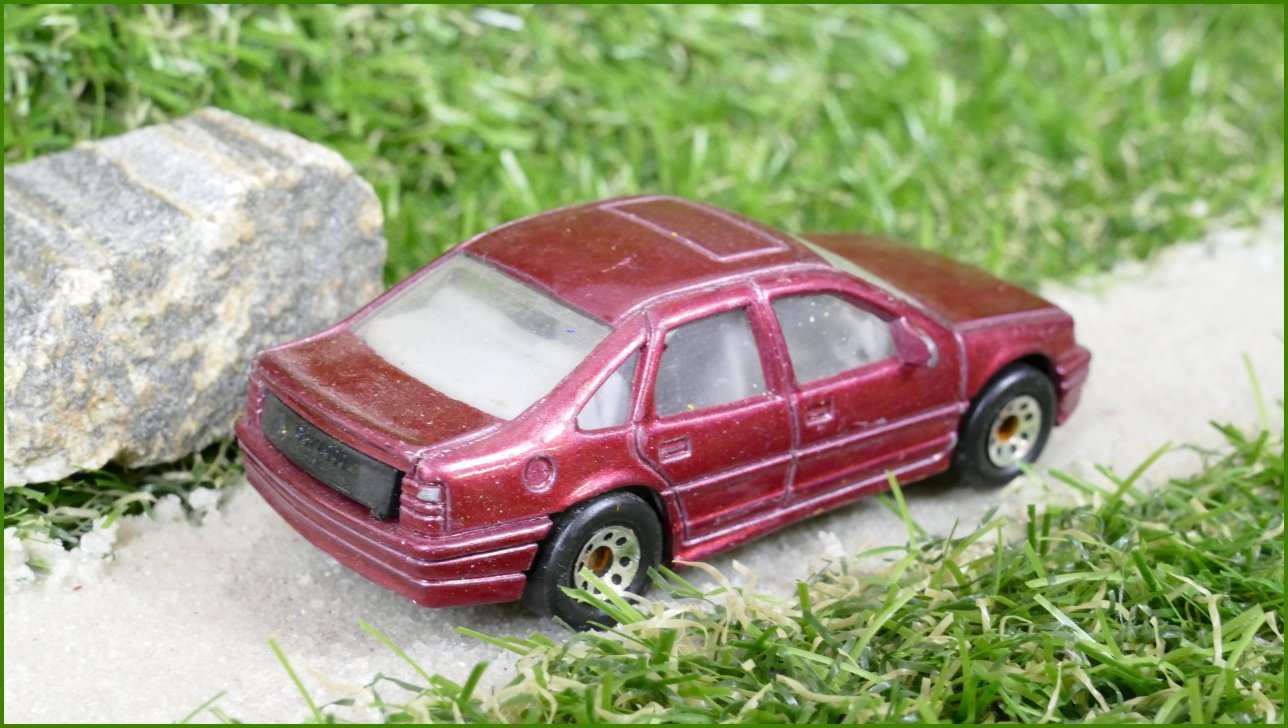 Autíčko Matchbox (China) Vectra/Cavalier GSi 2000