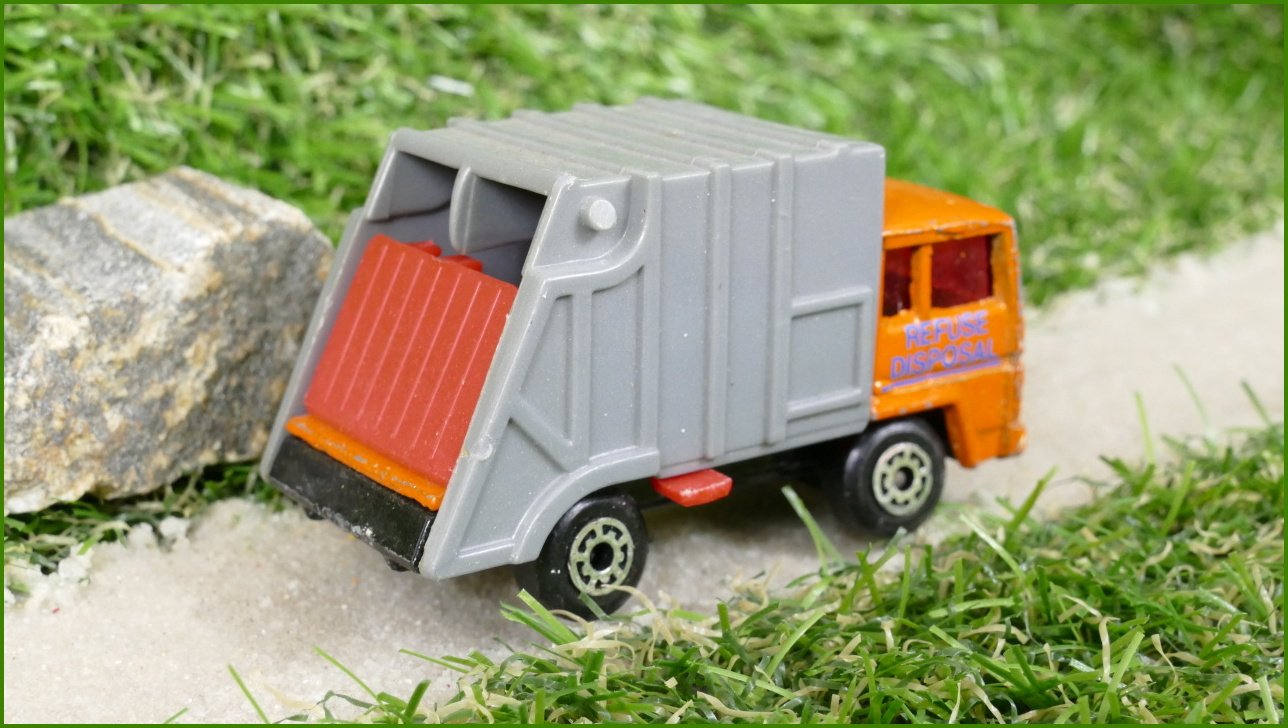 Autíčko Matchbox (China) Refuse Truck - bez zadní sklopky