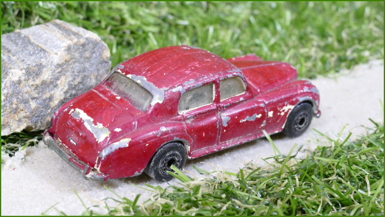 Autíčko Matchbox (Macau) Rolls-Royce Silver Cloud - pokreslený