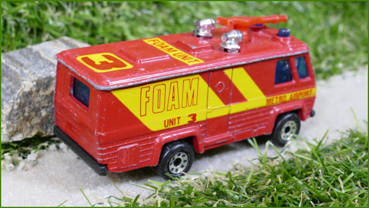 Matchbox Autíčko Angličák (Macau) Command Vehicle